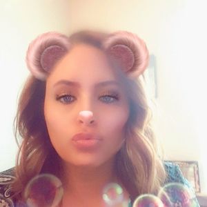 Meet your Posher, Tera